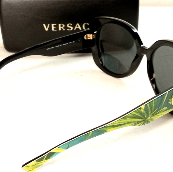 Versace Cat Eye Tropical Sunglasses 49087 New made in Italy. - Picture 6 of 6